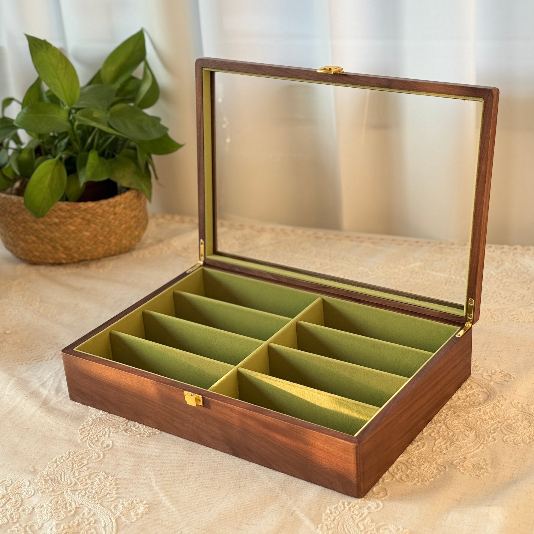 Solid Wood vs MDF: Understanding the Differences Between Natural Wood and Engineered Wood