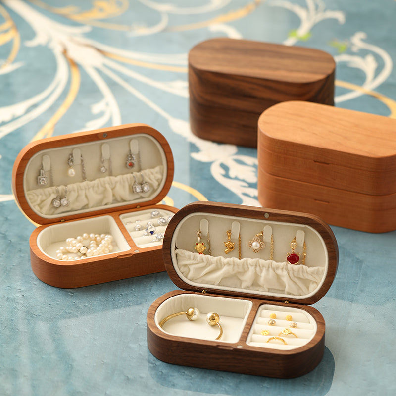 Dearly Mini Portable Jewelry Box