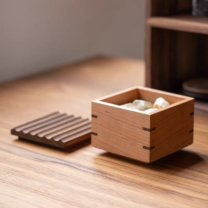 Linden Ripple Lid Solid Wood Storage Box