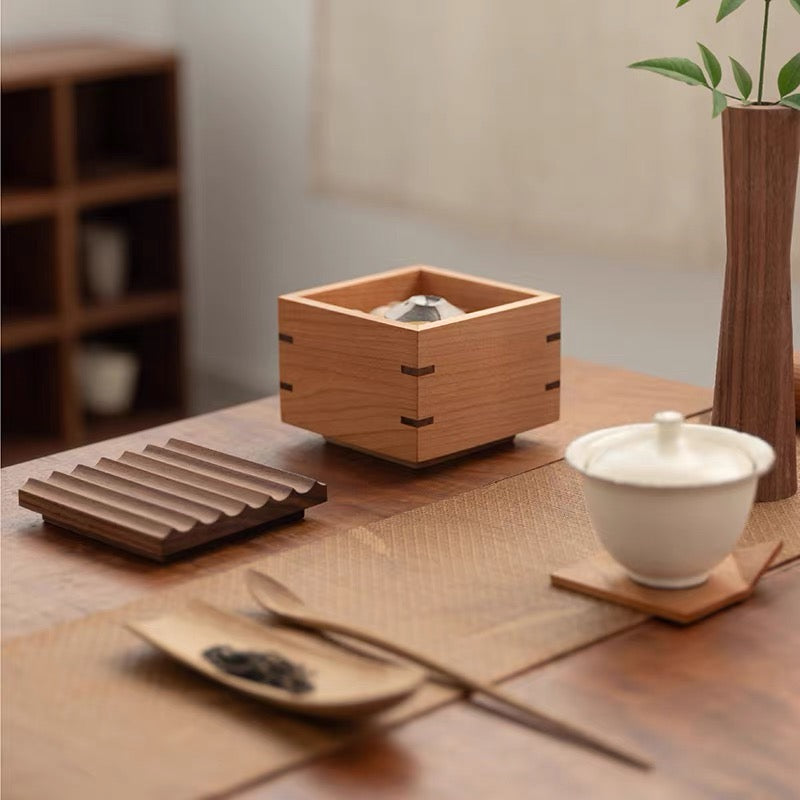 Linden Ripple Lid Solid Wood Storage Box