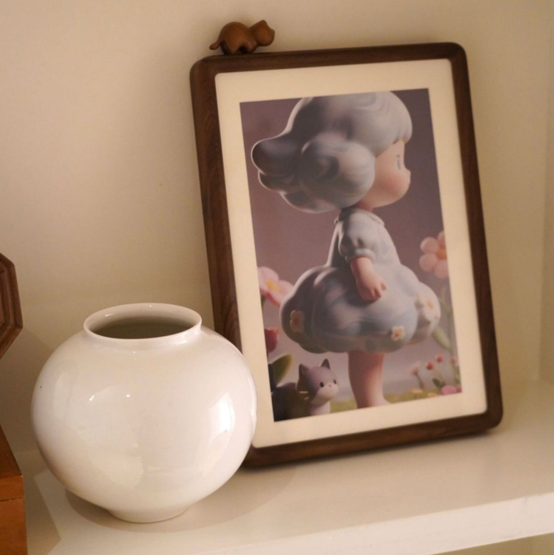 Cat-Shaped Solid Wood Picture Frame for Children and Pets