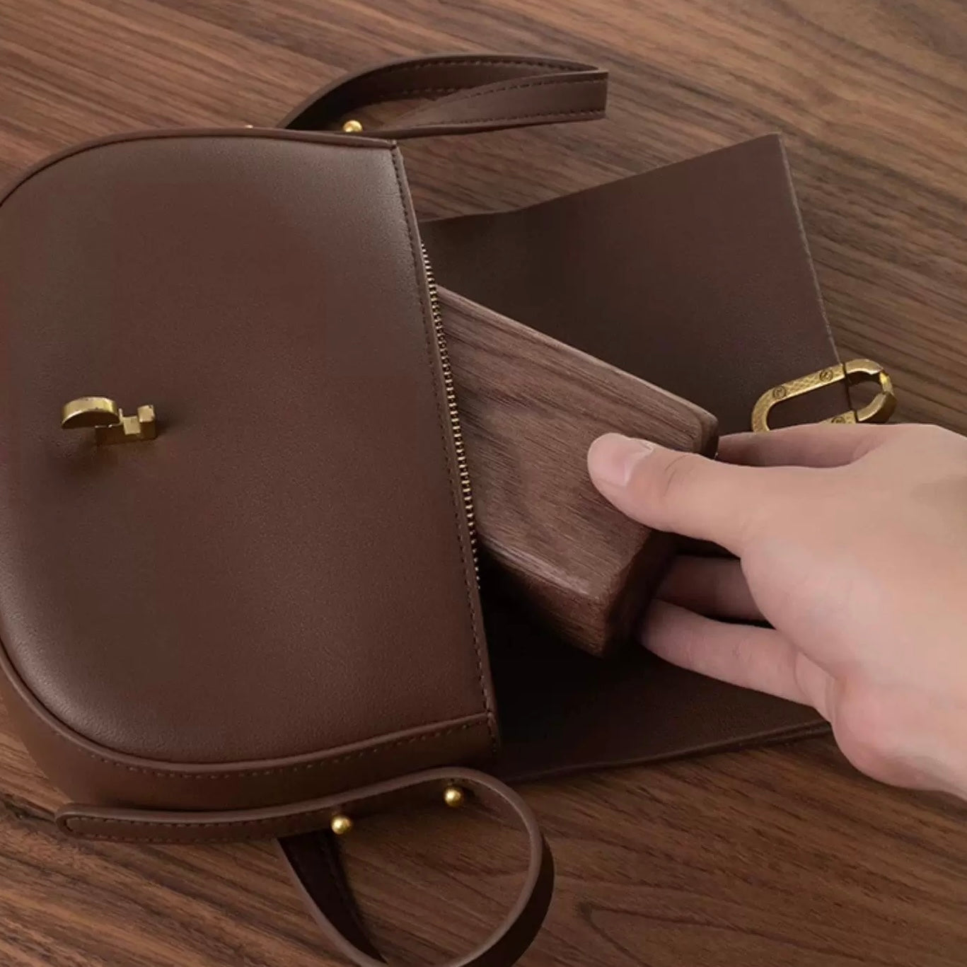 Eyewear Case & Holder – Walnut Addicted