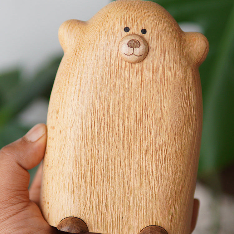 Natural wood grain on Little Bear Solid Wood Flower Vase
