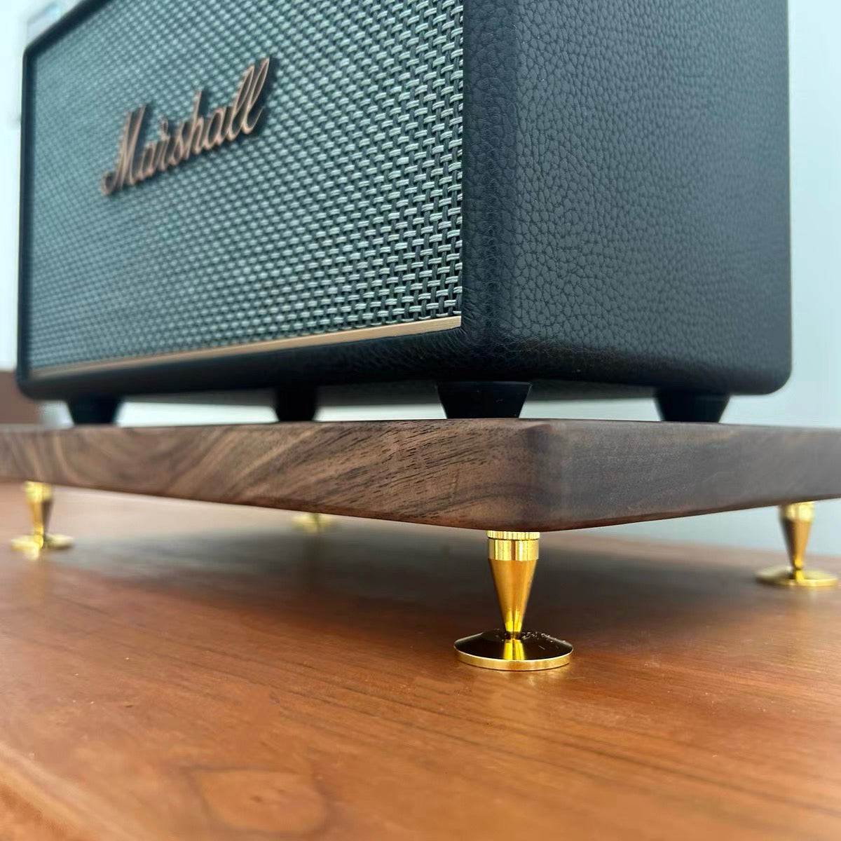 高級無垢ウォールナットスピーカースタンド（Marshall用） – Walnut