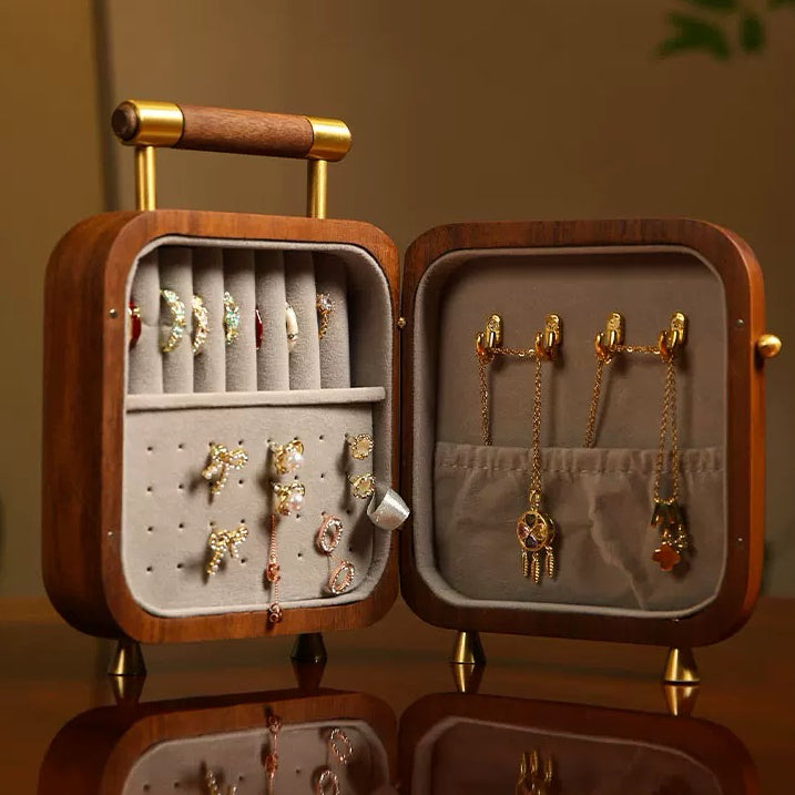 Caja de joyería portátil Celestia de nogal macizo