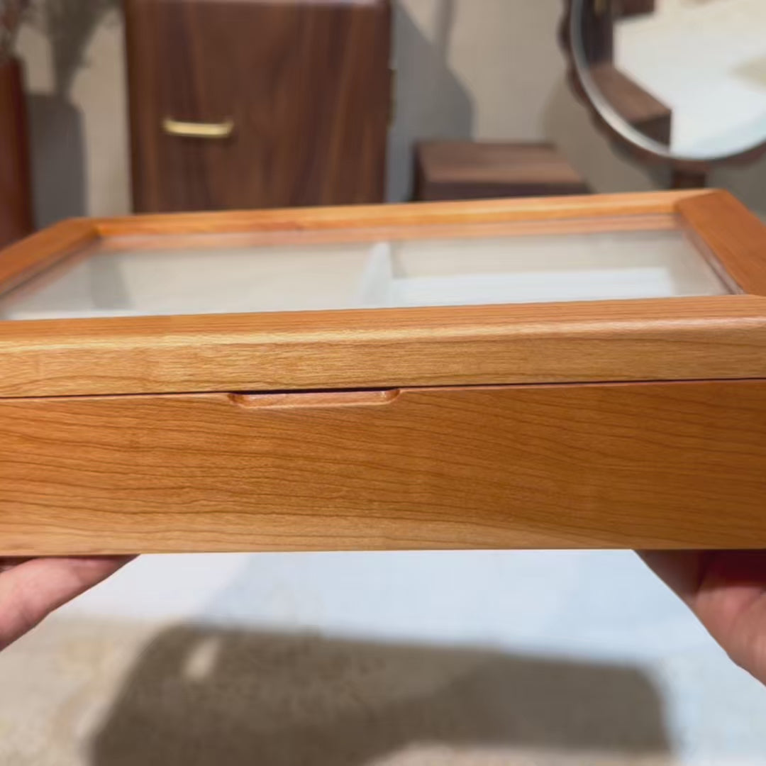 Caja de joyas de madera maciza Umelle con tapa de vidrio
