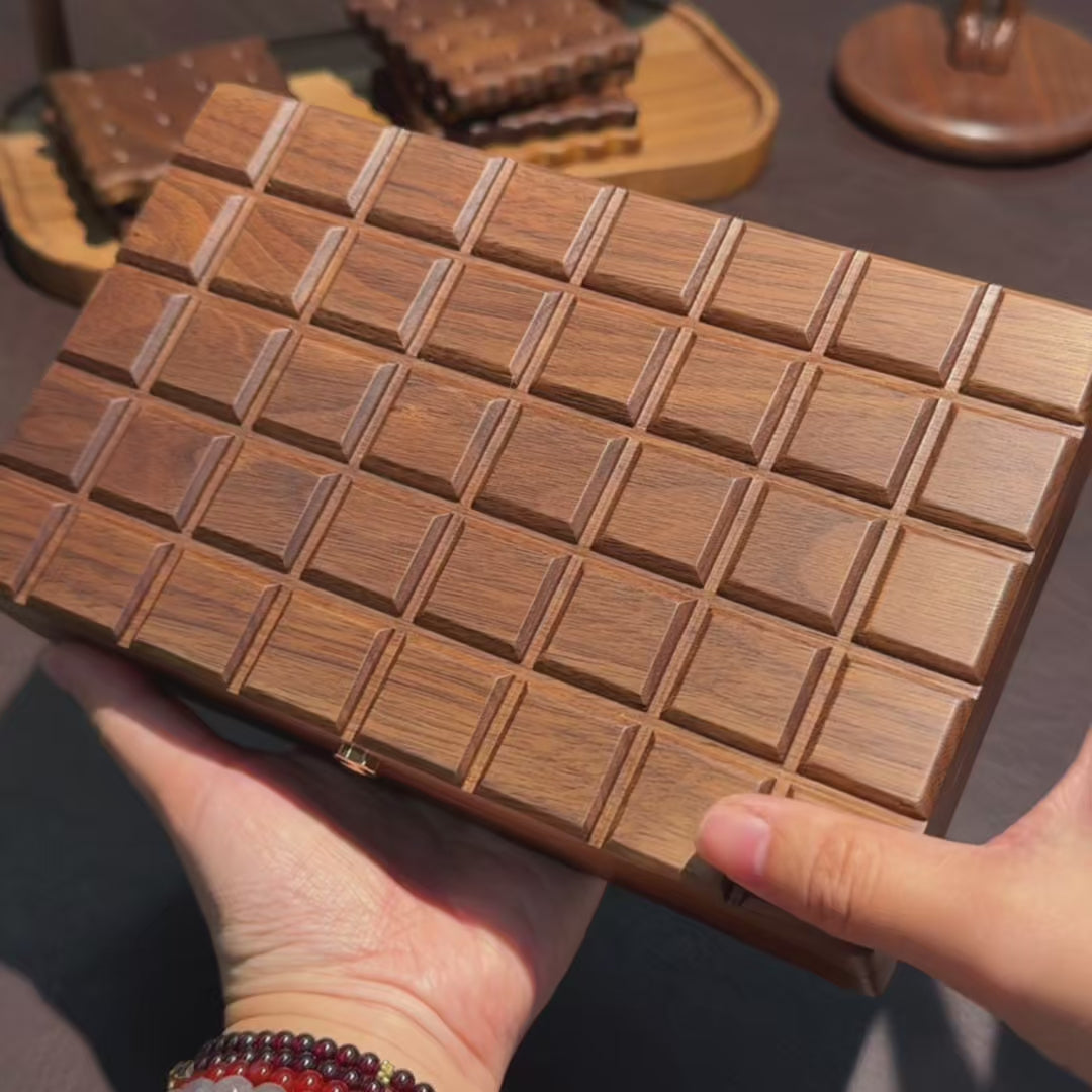 Lunara Schmuckkästchen aus Schokolade und schwarzem Walnussholz