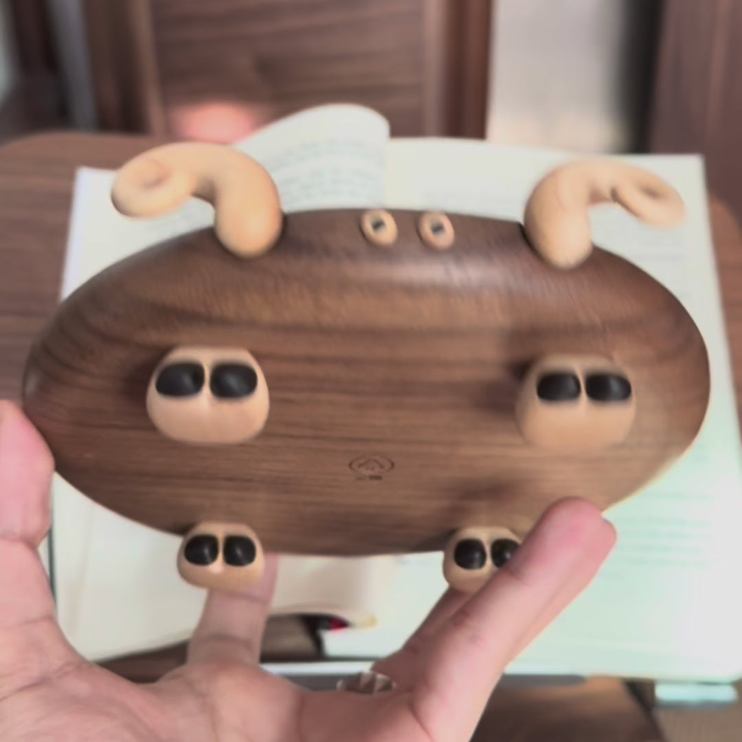 Adorable Lamb Walnut Storage Tray